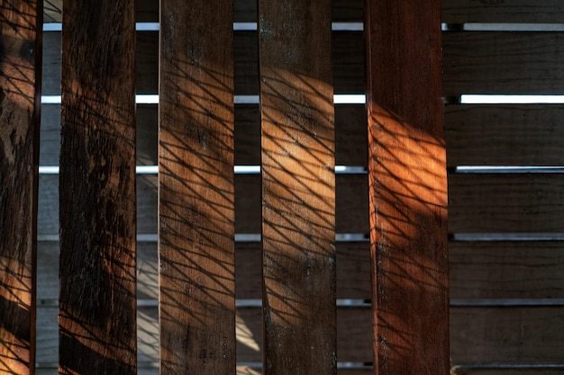 Cores e texturas: como combinar madeira com outros materiais na decoração